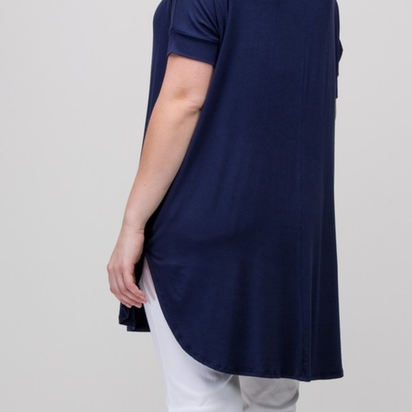 PLUS Piko Loose Fit Tunic - Picture 4 of 4